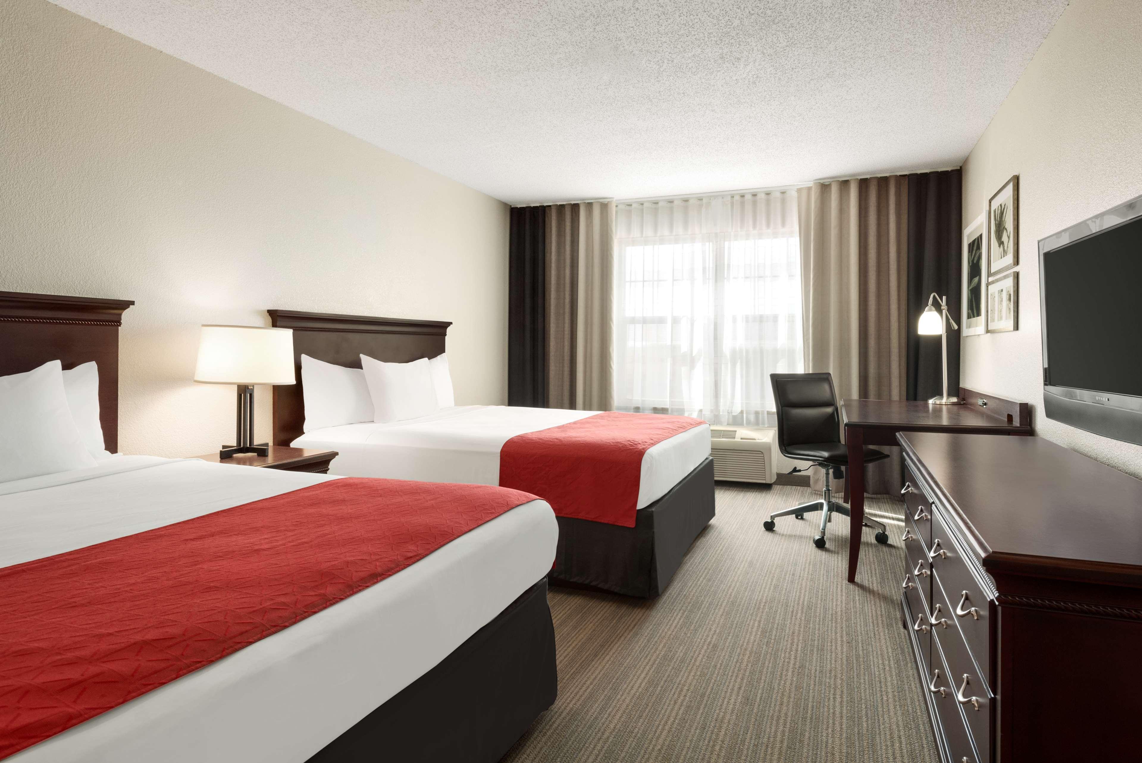 Country Inn & Suites By Radisson, Kansas City At Village West, Ks Bonner Springs Eksteriør billede