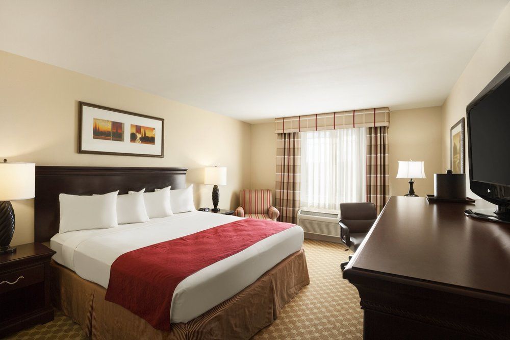 Country Inn & Suites By Radisson, Kansas City At Village West, Ks Bonner Springs Eksteriør billede