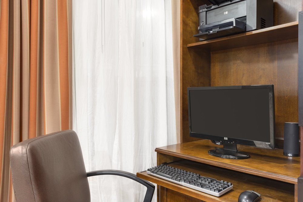Country Inn & Suites By Radisson, Kansas City At Village West, Ks Bonner Springs Eksteriør billede