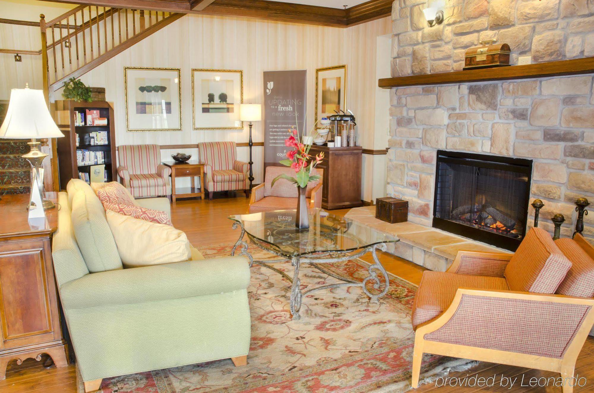 Country Inn & Suites By Radisson, Kansas City At Village West, Ks Bonner Springs Eksteriør billede